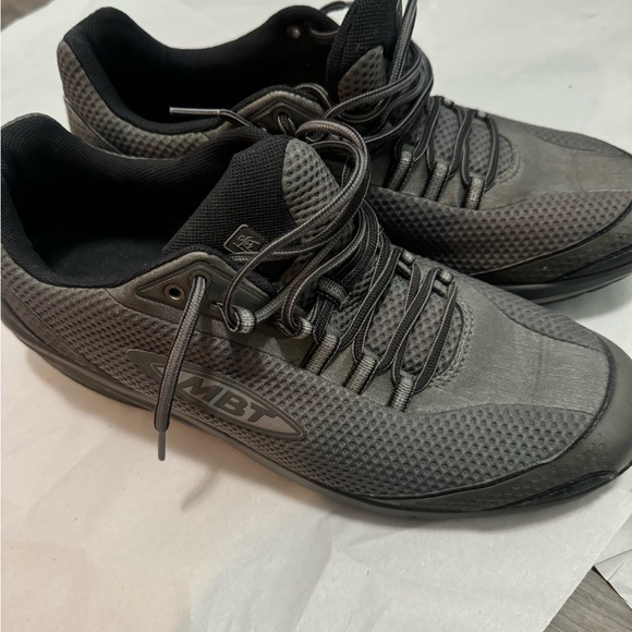 Very Good UC MBT gray men’s sneakers - size range 12-12.5 style # 400287-133 - Picture 10 of 13